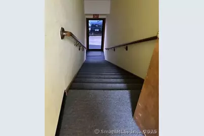 325 Chamberlain Highway #8, Meriden, CT 06451 - Photo 29