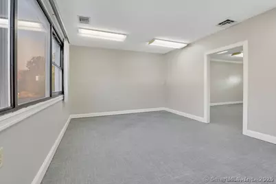 325 Chamberlain Highway #8, Meriden, CT 06451 - Photo 9