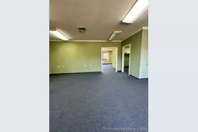 325 Chamberlain Highway #8, Meriden, CT 06451 - Photo 23