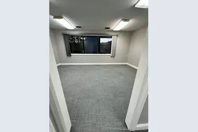 325 Chamberlain Highway #8, Meriden, CT 06451 - Photo 7