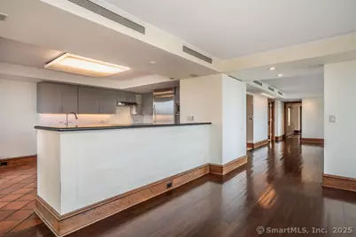 1 Gold Street #APT 14ABC, Hartford, CT 06103 - Photo 9