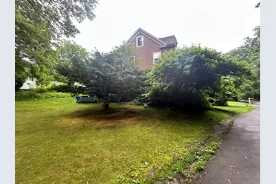 578 Columbia Boulevard Extension, Waterbury, CT 06704 - Photo 9