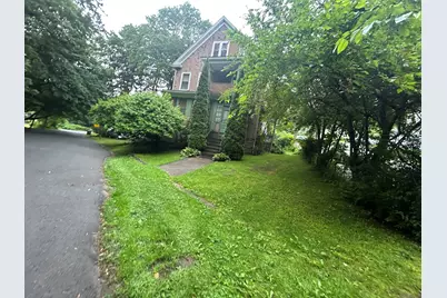 578 Columbia Boulevard Extension, Waterbury, CT 06704 - Photo 5