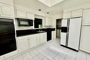 27 Stonecrop Rd, Norwalk, CT 06851 - Photo 7