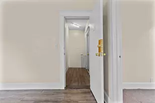 29 Belden St, Hartford, CT 06120 - Photo 9