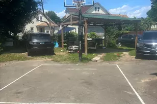 70 Burnham St, Hartford, CT 06112 - Photo 15