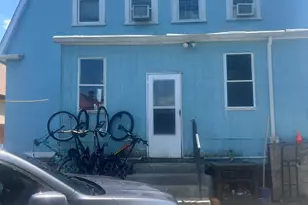 70 Burnham St, Hartford, CT 06112 - Photo 3