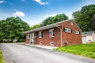 1129 Ocean Ave, New London, CT 06320 - Photo 1