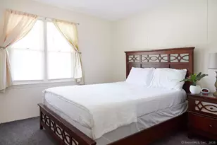 1129 Ocean Ave, New London, CT 06320 - Photo 11