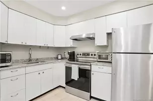 345 Governors Ln, Fairfield, CT 06824 - Photo 39