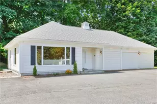 345 Governors Ln, Fairfield, CT 06824 - Photo 37