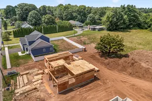 170 Bee St, Meriden, CT 06450 - Photo 3