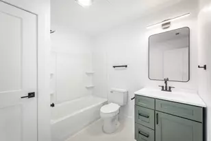 180 Bee St, Meriden, CT 06450 - Photo 35