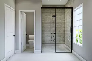 180 Bee St, Meriden, CT 06450 - Photo 21