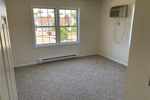 7 New St, Danbury, CT 06810 - Photo 7