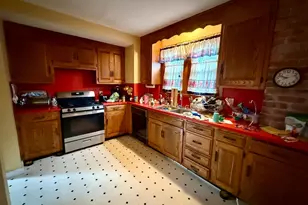 11 Nepaug St, Hartford, CT 06106 - Photo 7