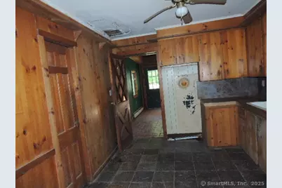 25 Route 79, Killingworth, CT 06419 - Photo 17