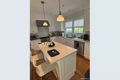 65 Sherwood Place #65, Greenwich, CT 06830 - Photo 3