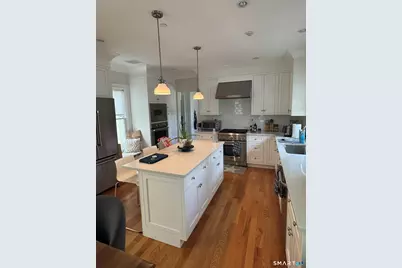 65 Sherwood Place #65, Greenwich, CT 06830 - Photo 5