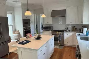 65 Sherwood Pl, Greenwich, CT 06830 - Photo 5