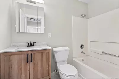 135 Gold Star Highway #405, Groton, CT 06340 - Photo 13