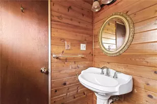 2 Walker Ct, Greenwich, CT 06831 - Photo 13