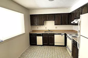 1460 Elm St, Stratford, CT 06615 - Photo 3