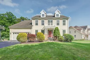 39 Independence Cir, Middlebury, CT 06762 - Photo 1