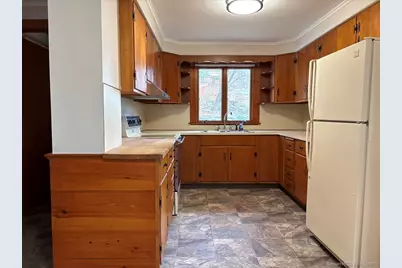 16 Tracy Street, Thomaston, CT 06787 - Photo 9