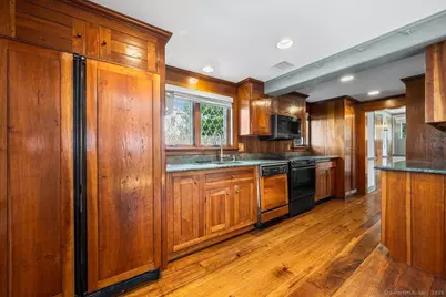 60 North Main Street, Essex, CT 06426 - Photo 19