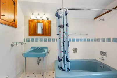 60 North Main Street, Essex, CT 06426 - Photo 33