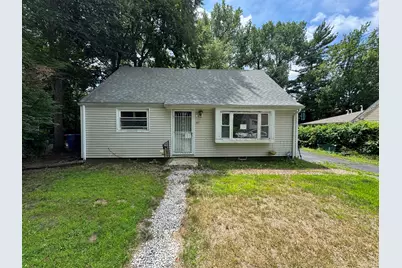 97 East Burnham Street, Bloomfield, CT 06002 - Photo 1