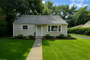 97 E Burnham St, Bloomfield, CT 06002 - Photo 7