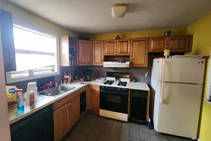 2390 State St, Hamden, CT 06517 - Photo 5