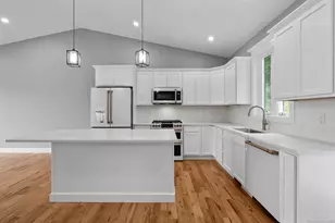 141 Joshua Town Rd, Waterbury, CT 06708 - Photo 9