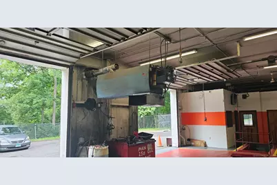 26 Newtown Road, Danbury, CT 06810 - Photo 15