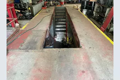 26 Newtown Road, Danbury, CT 06810 - Photo 11