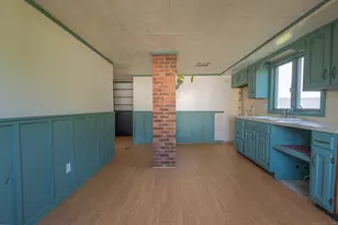 102 Vista Dr, East Haven, CT 06512 - Photo 9