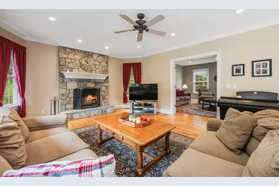 28 Sunnyview Drive, Redding, CT 06896 - Photo 13