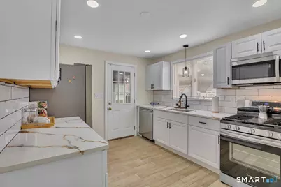 299 Goodwin Street, East Hartford, CT 06108 - Photo 11