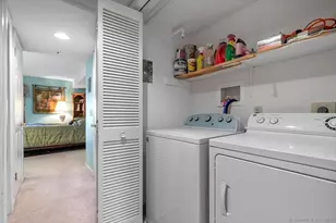 2 Mansfield Grove Rd, East Haven, CT 06512 - Photo 23