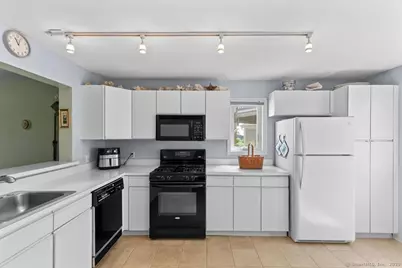 2 Mansfield Grove Road #262, East Haven, CT 06512 - Photo 3