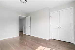 196 Wilmot Ave, Bridgeport, CT 06607 - Photo 19