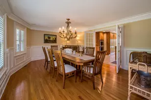 10 Middle Beach Rd W, Madison, CT 06443 - Photo 11