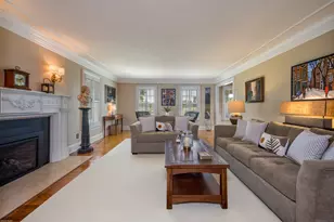 10 Middle Beach Rd W, Madison, CT 06443 - Photo 17