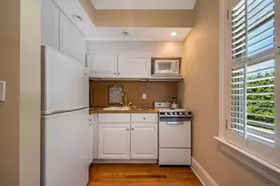 10 Middle Beach Rd W, Madison, CT 06443 - Photo 37