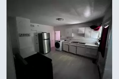 323 Maple Street, New Britain, CT 06051 - Photo 9