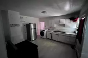 323 Maple St, New Britain, CT 06051 - Photo 9