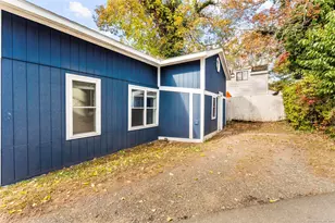 55 Hilton Ave, East Haven, CT 06512 - Photo 33