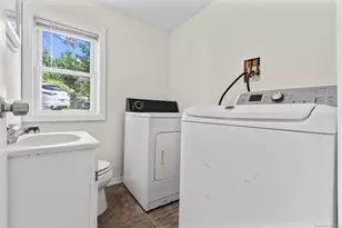 55 Hilton Ave, East Haven, CT 06512 - Photo 19